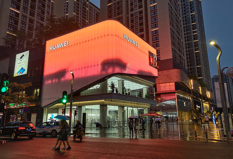 LED透明屏透明顯示的原理是什么？