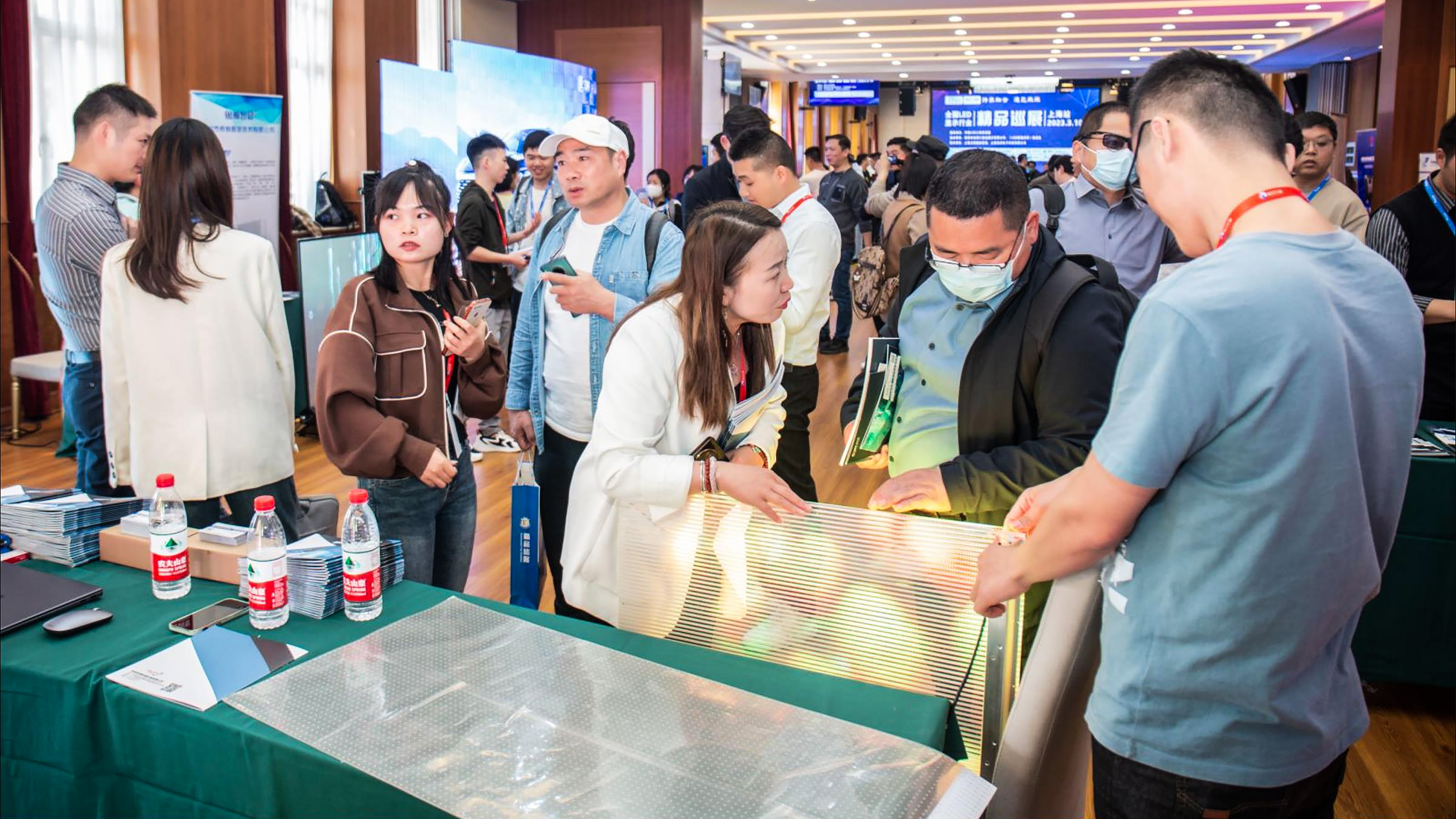 歡迎大家蒞臨德利僼光電2023全國(guó)LED顯示行業(yè)精品巡展南昌站