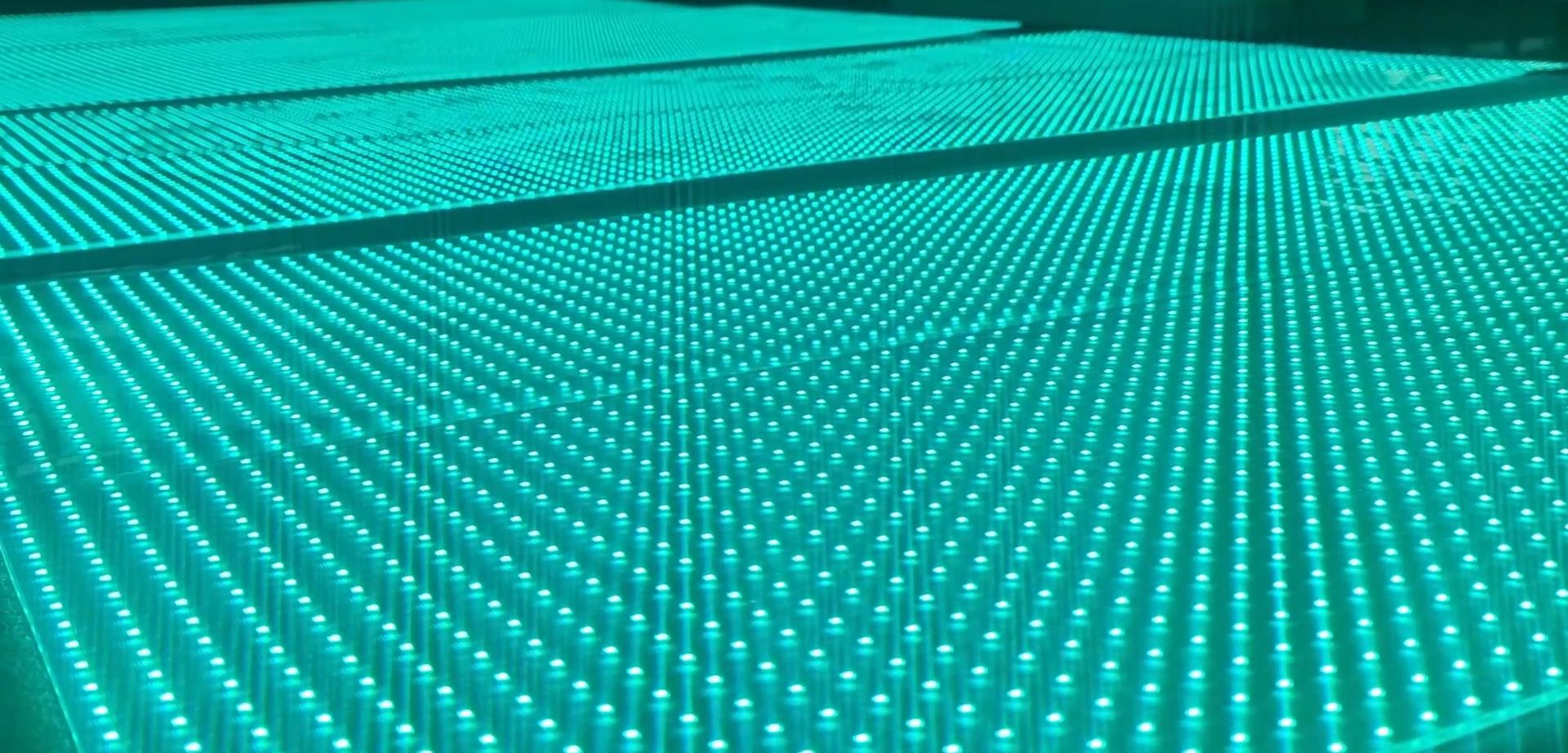 LED貼膜屏發(fā)貨前為什么要老化？