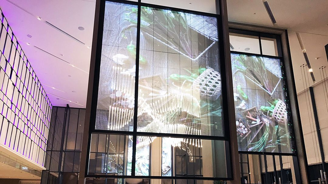 商顯新工具——LED貼膜屏