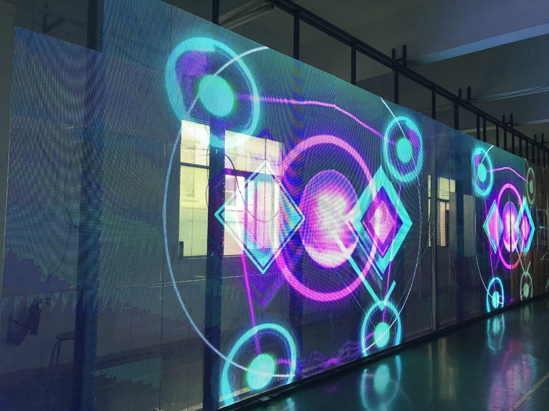 LED透明屏與光電玻璃屏有何不同？