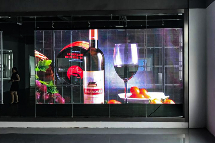 LED透明屏有什么亮點(diǎn)和問(wèn)題？