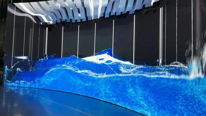 LED透明屏的價格和維護(hù)成本如何？是否存在節(jié)約成本的方法？