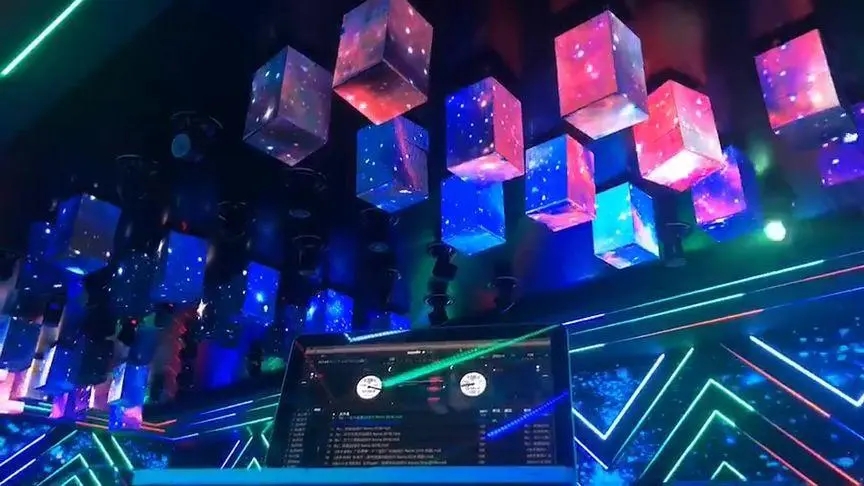 酒吧透明屏有何優(yōu)勢？