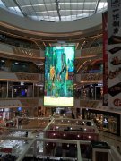 led透明屏助力萬(wàn)北廣場(chǎng)“引爆”線下零售營(yíng)銷